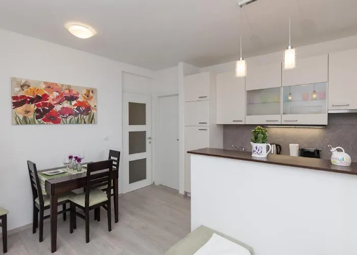 Precious View 公寓